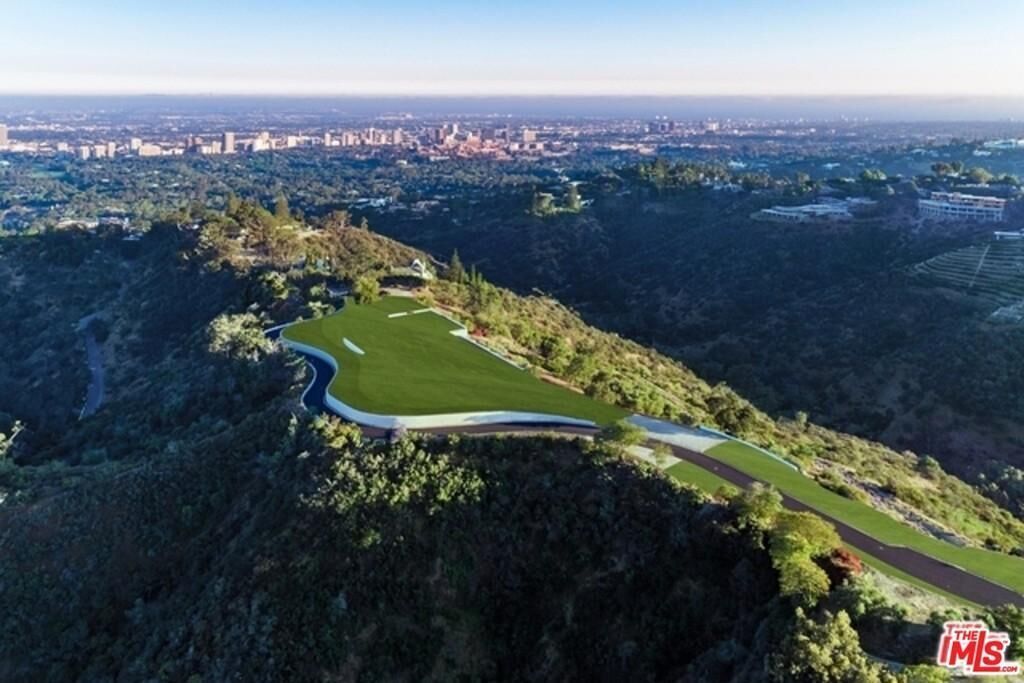 #6. 1441 Angelo Dr, Beverly Hills
